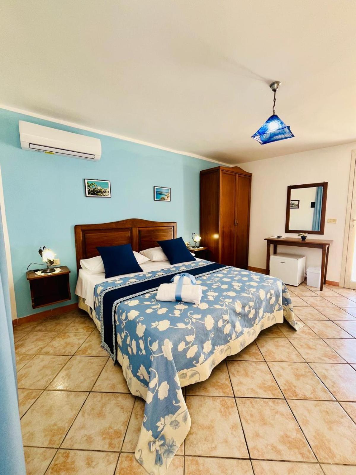 Hotel Giglio Лампедуза Экстерьер фото