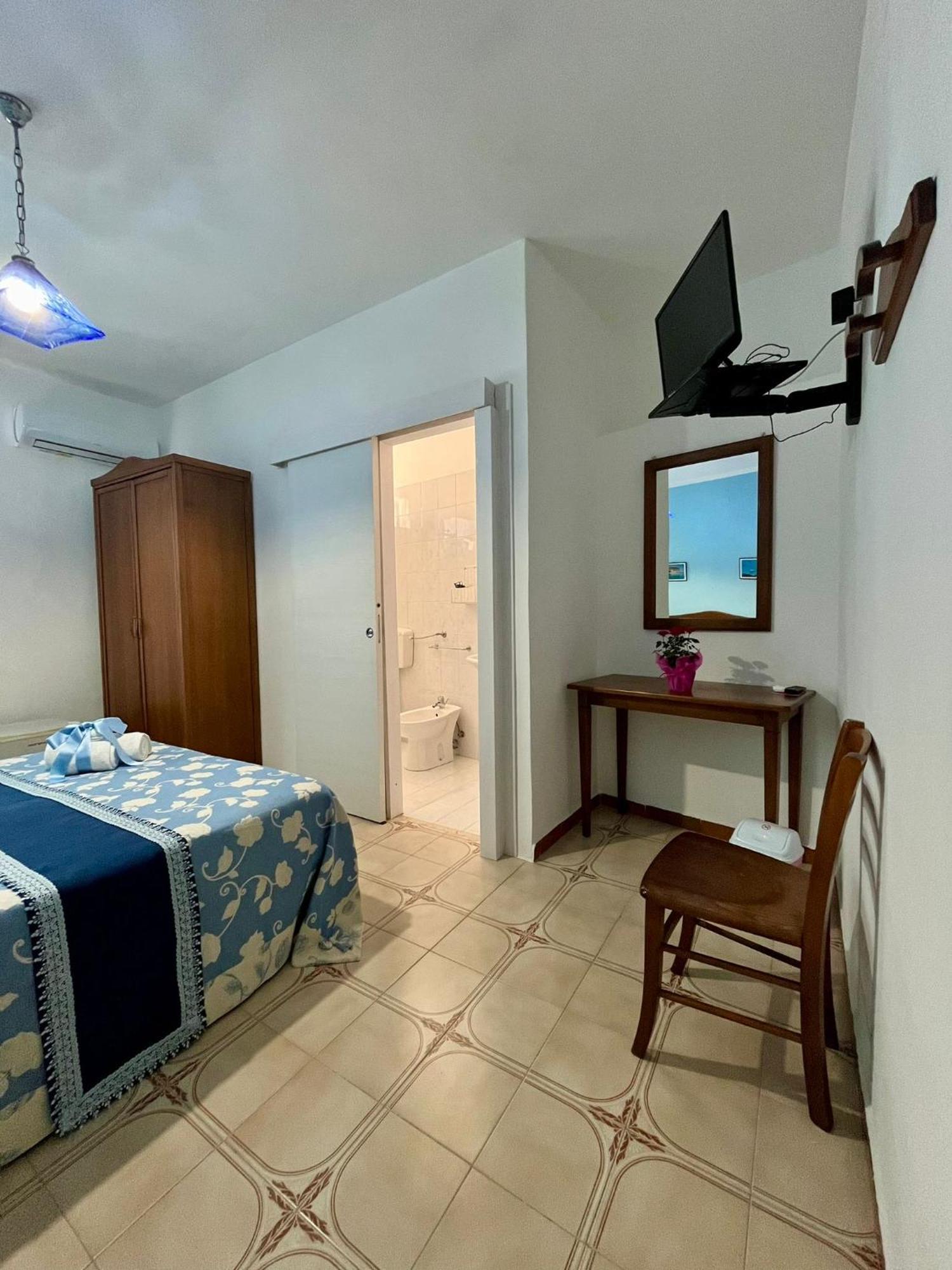 Hotel Giglio Лампедуза Экстерьер фото
