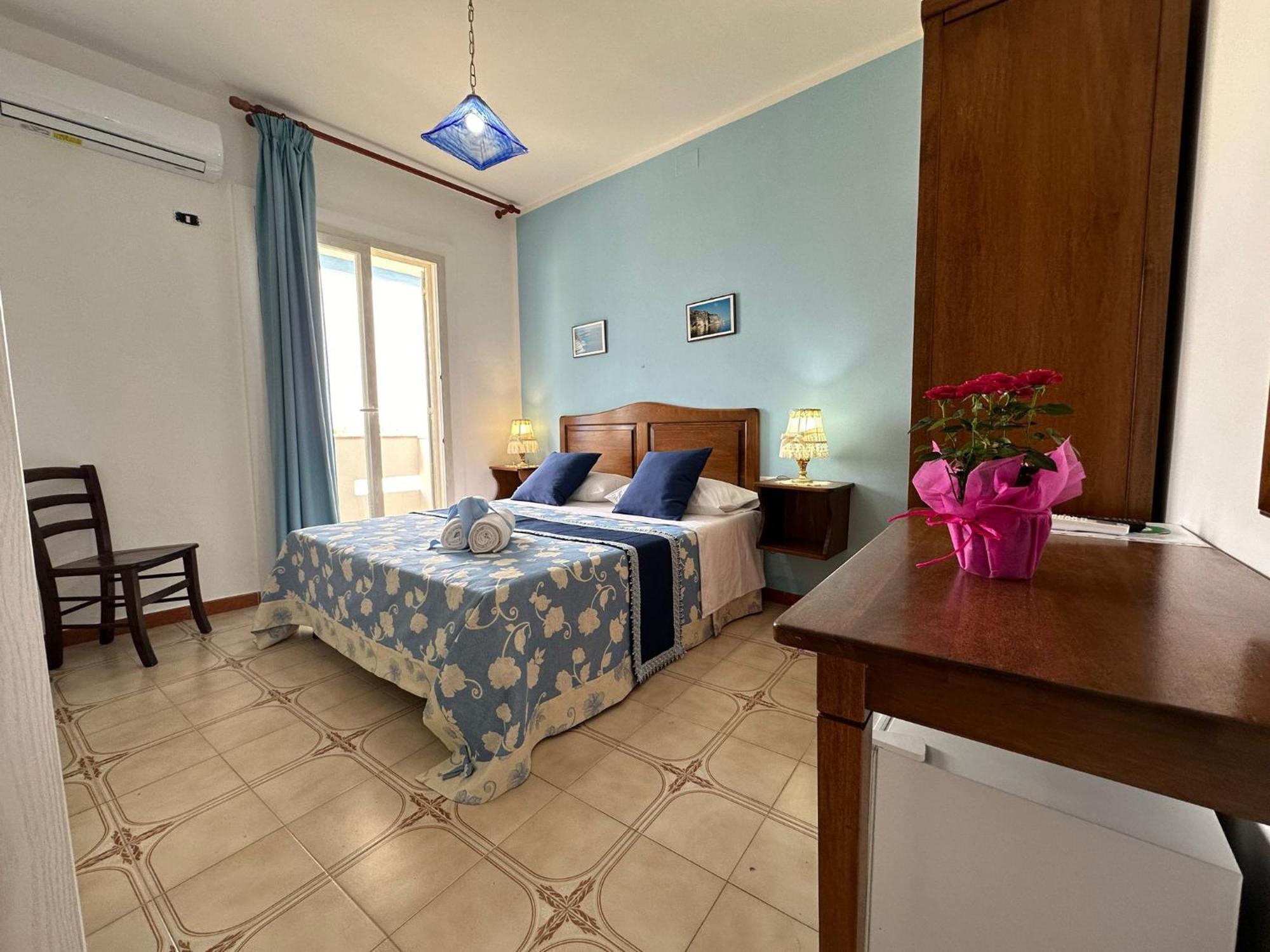 Hotel Giglio Лампедуза Экстерьер фото